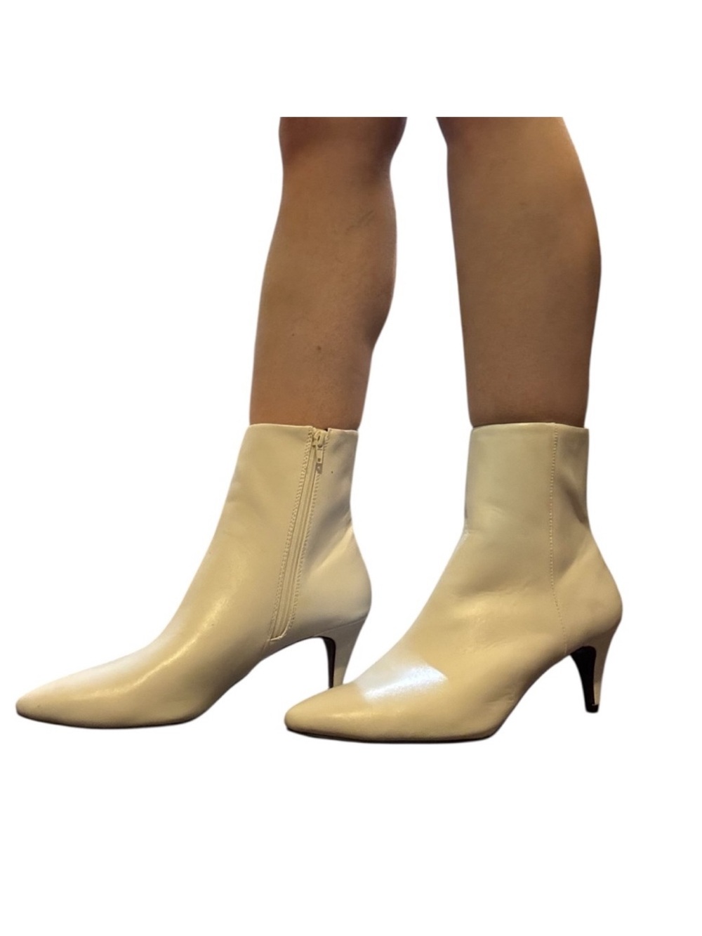 NWOT Christian Siriano White Heeled Boots with Pointed Toe